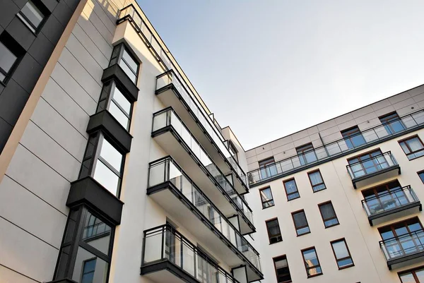 Modern apartmanlar dış