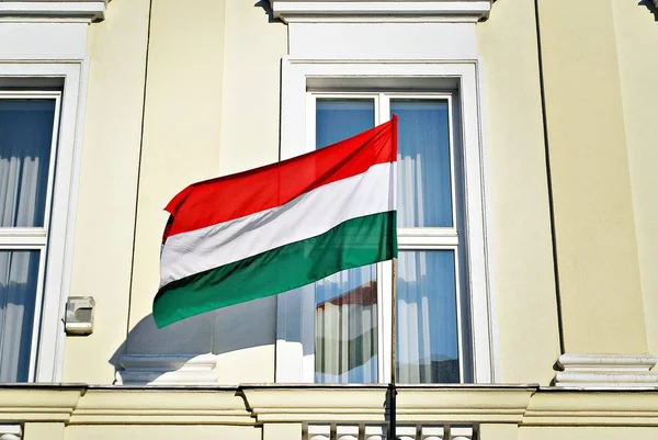 Hongarije-vlag op de mast — Stockfoto