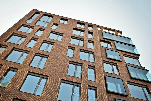 Modernos edificios de apartamentos exteriores — Foto de Stock