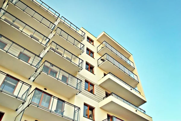 Modern apartmanlar dış