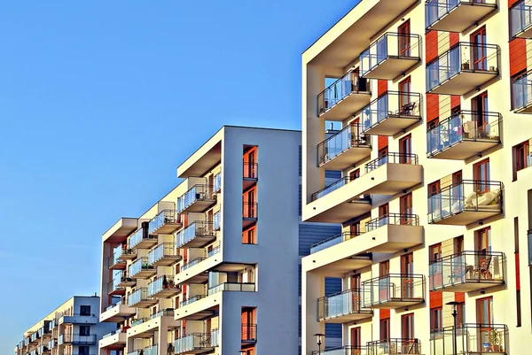Modern apartmanlar dış — Stok fotoğraf