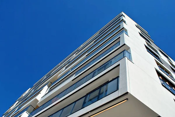 Modern apartment buildings exteriors — Stock Photo, Image