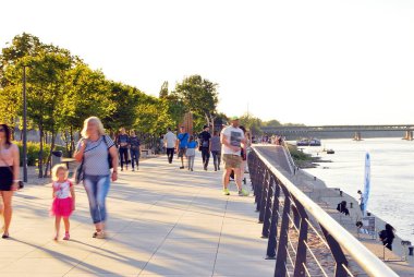 Vistulan Boulevards nehir Vistula Batı tarafında