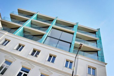 Modern apartmanın dış