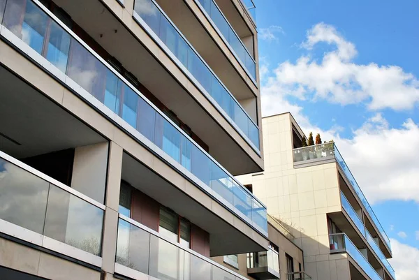 Modern apartmanlar dış