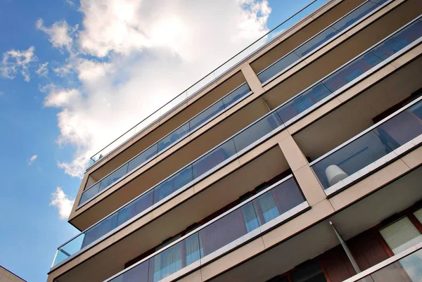 Modern apartmanlar dış