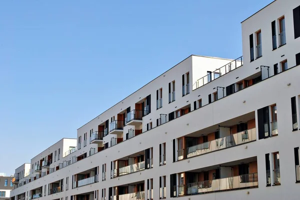 Modern apartmanlar dış