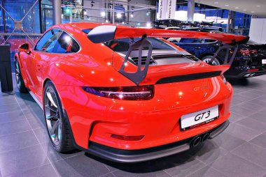 Porsche Centrum Warszawa.