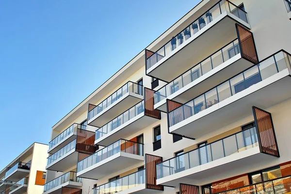 현대 아파트 건물 외관 — 스톡 사진