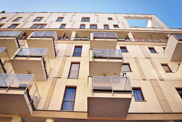 Modern apartmanlar dış