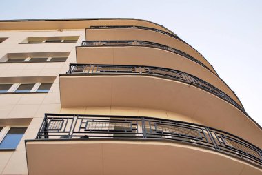 Modern, lüks apartman binası..