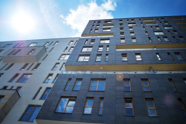 Modern, lüks apartman binası..