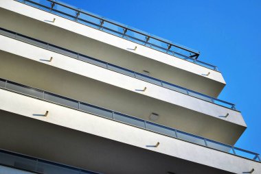 Modern, lüks apartman binası..