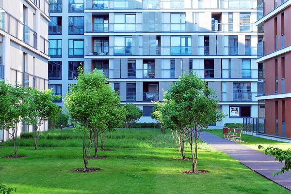 Modern, Luxury Apartment Building. — Stock Photo, Image