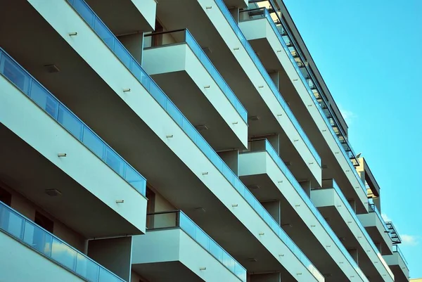 Edifício moderno de apartamentos de luxo . — Fotografia de Stock