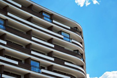 Modern, lüks apartman binası..