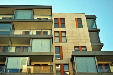 Modern, lüks apartman binası..