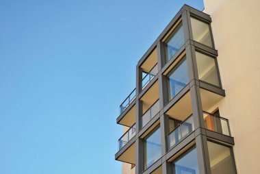 Modern, lüks apartman binası..