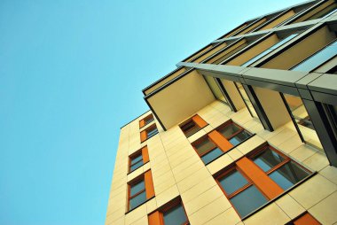 Modern, lüks apartman binası..