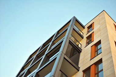 Modern, lüks apartman binası..