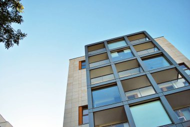 Modern, lüks apartman binası..