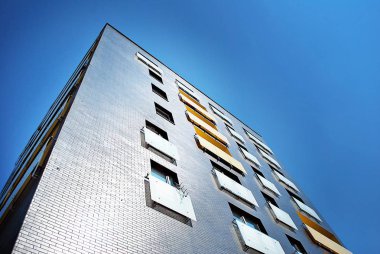 Modern, lüks apartman binası..