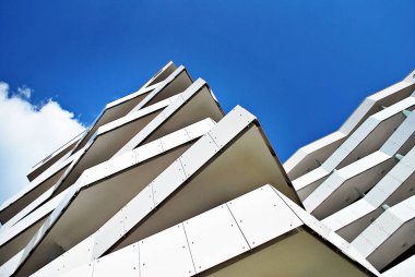 Modern, lüks apartman binası..