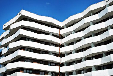 Modern, lüks apartman binası..