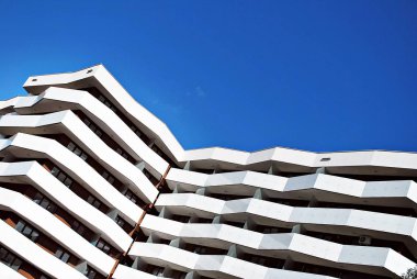 Modern, lüks apartman binası..