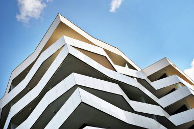 Modern, lüks apartman binası..