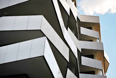 Modern, lüks apartman binası..