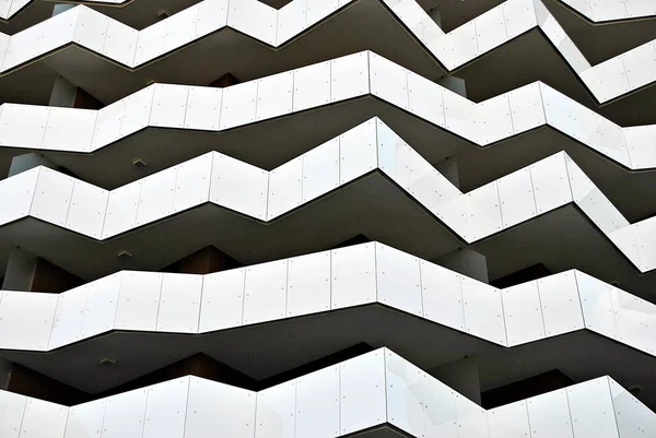 Modern, lüks apartman binası..