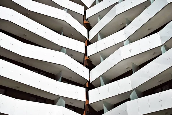 Modern, lüks apartman binası..