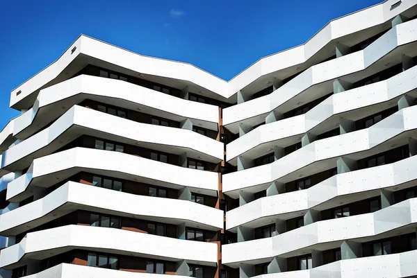 Modern, lüks apartman binası..