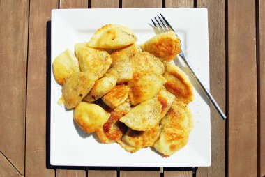 Kızarmış domuz eti köfte