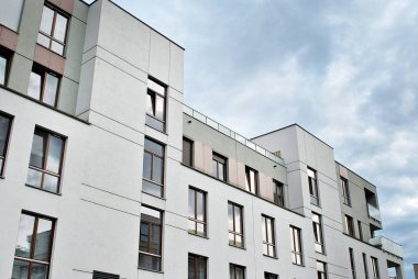  Modern, lüks apartman binası..  
