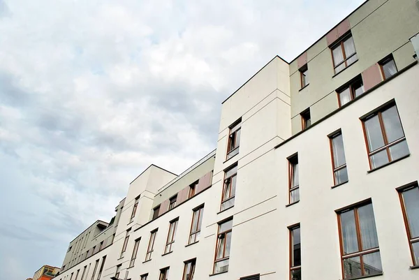 Modern, luxe appartementengebouw. — Stockfoto