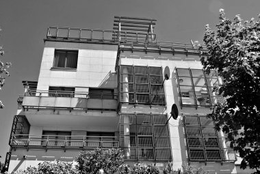 Modern, lüks apartman. Siyah ve beyaz