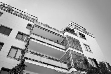 Modern, lüks apartman. Siyah ve beyaz