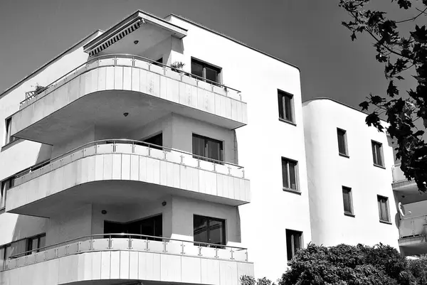  Modern, lüks apartman. Siyah ve beyaz