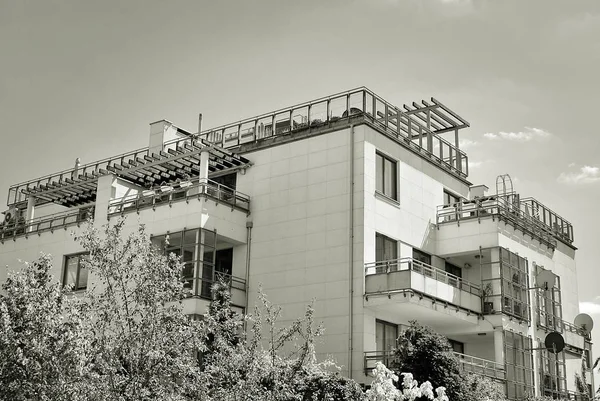 Modern, lüks apartman. Siyah ve beyaz