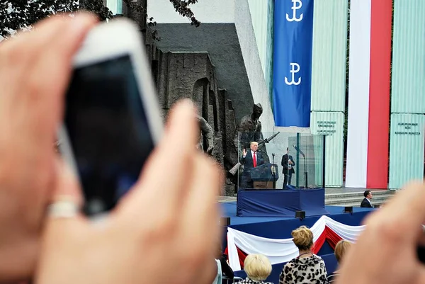 Ordförande Donald Trump tal till Polens folk. — Stockfoto