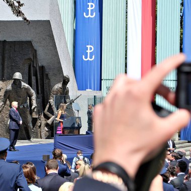 Başkan Donald Trump konuşma Polonya insanlar için.