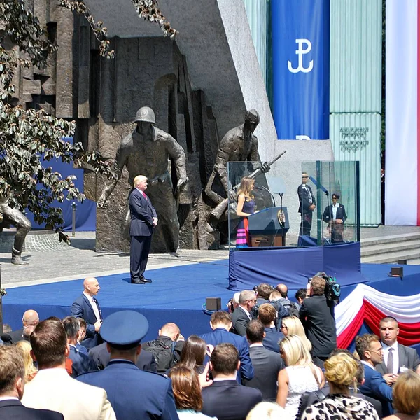 Präsident Donald Trump: Trumpfrede an das polnische Volk. — Stockfoto