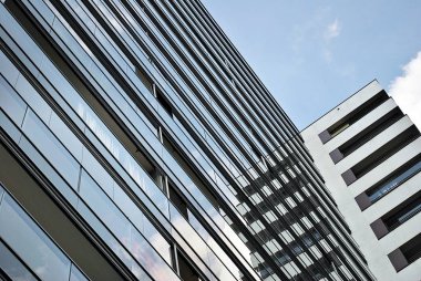 Modern, lüks apartman binası..