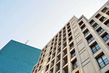 Modern, lüks apartman binası..