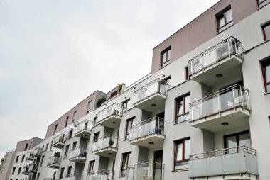 Modern, lüks apartman binası..
