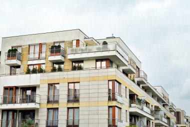 Modern, lüks apartman binası..