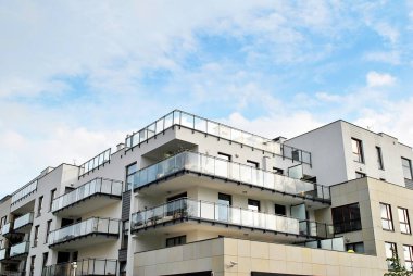 Modern, lüks apartman binası..