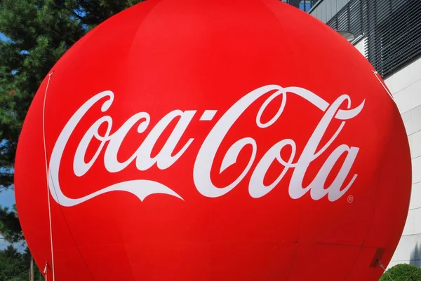 Coca cola reklám léggömb — Stock Fotó